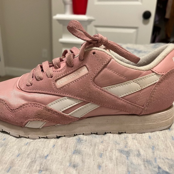 Reebok Tennis Shoes - Picture 6 of 7